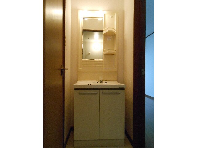 物件内観写真7　(洗面台)