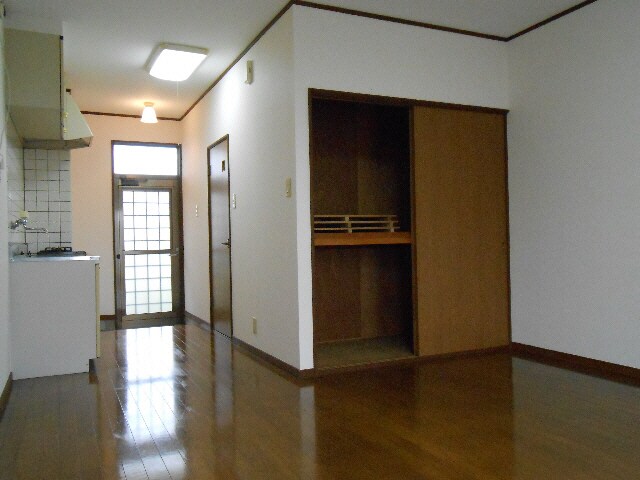 物件内観写真10　(洋室)