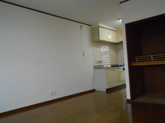 物件内観写真11　(洋室)