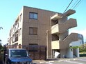 ファミーユハイツ
