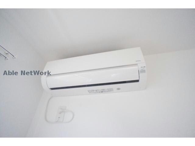 物件内観写真16　(リビングエアコン)