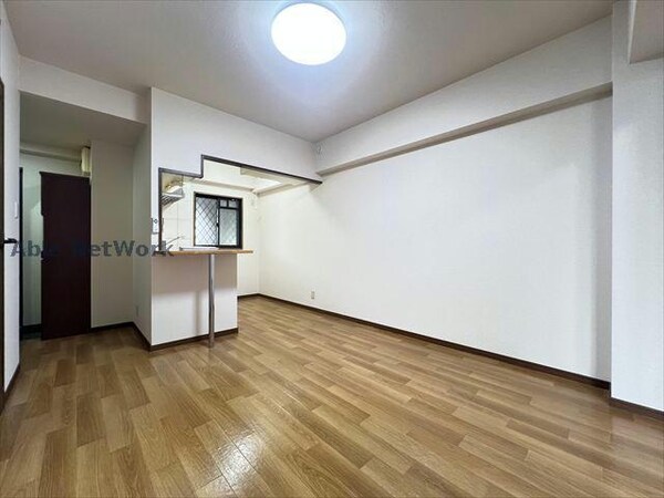 リビングダイニング