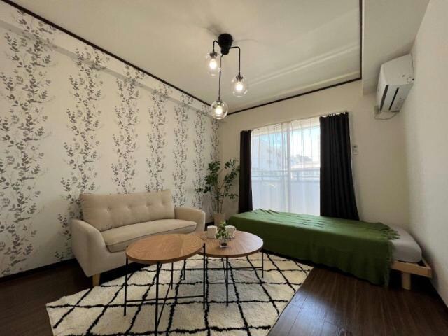 物件外観写真1　(101号室モデルルーム)