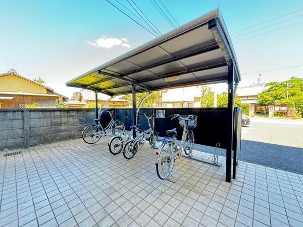 バイク置き場
