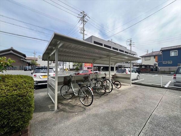 駐輪場
