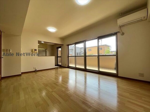 リビングダイニング