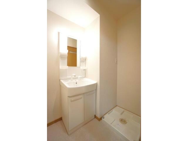 物件内観写真8　(独立洗面台)