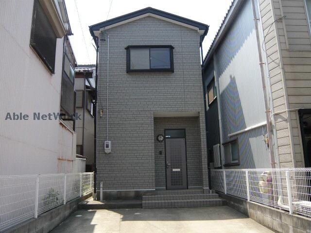 往完町戸建貸家の物件外観写真