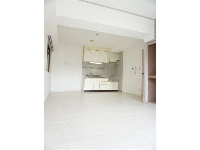 物件内観写真5　(リビング)