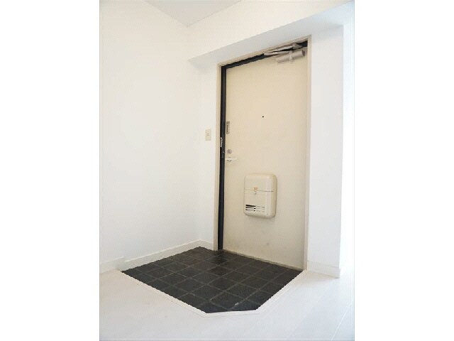 物件内観写真13　(玄関)