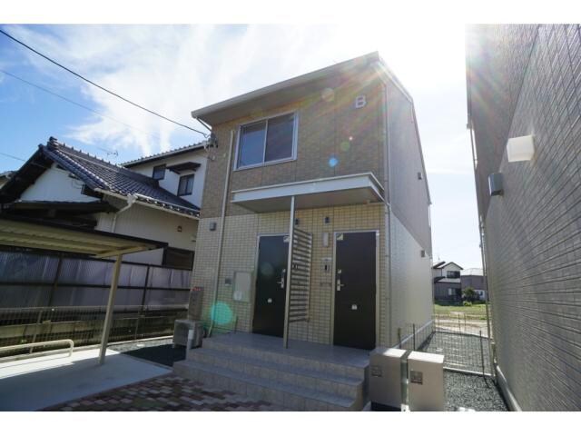 物件外観写真1　(B棟)