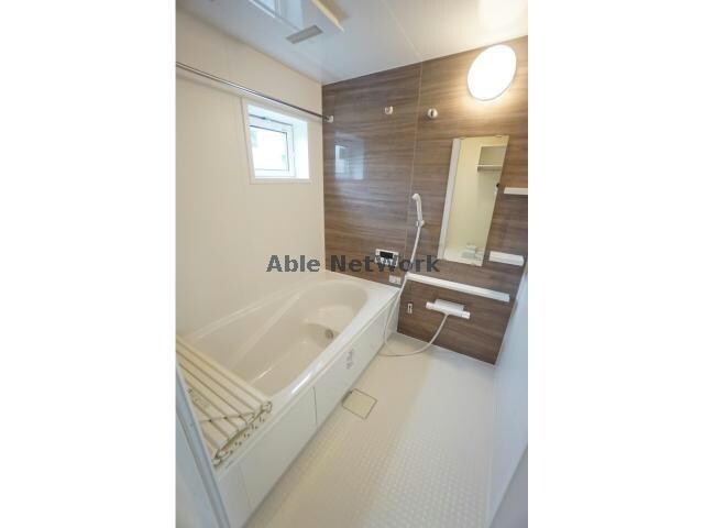 物件内観写真18　(同型)