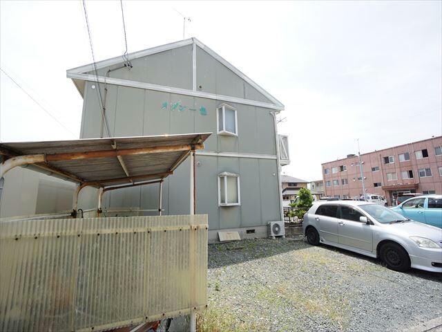 物件外観写真5　(駐車場)