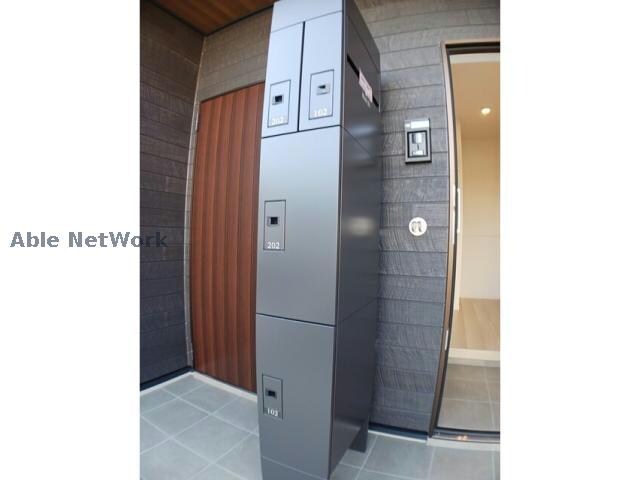 物件外観写真2　(宅配ボックス)