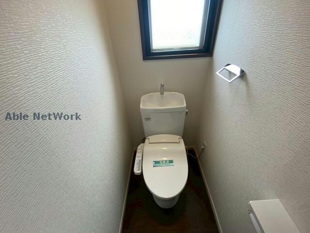 物件内観写真4　(※同型モデル反転タイプ　現況優先)