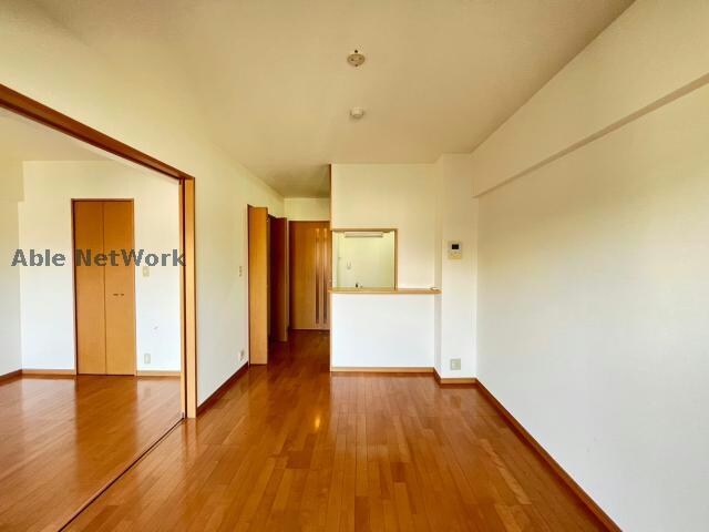 物件内観写真2　(同型タイプ　現況優先)