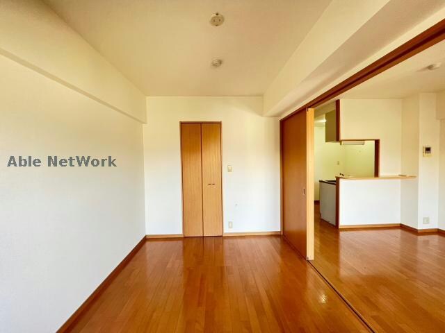 物件内観写真4　(同型タイプ　現況優先)