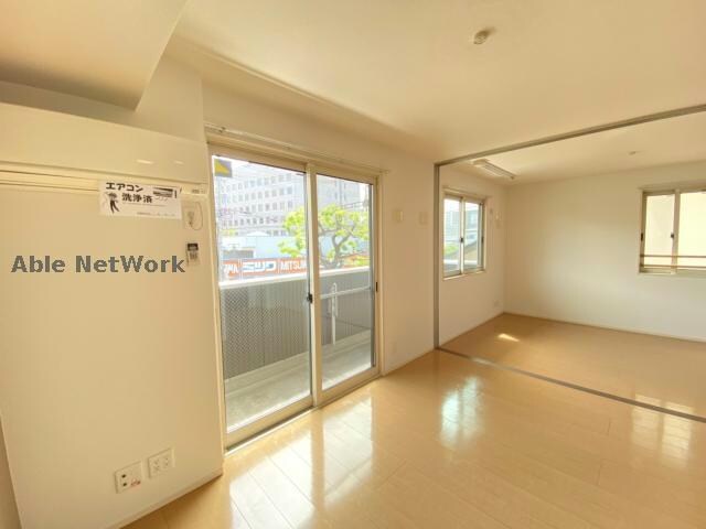 物件内観写真11　(同型反転)