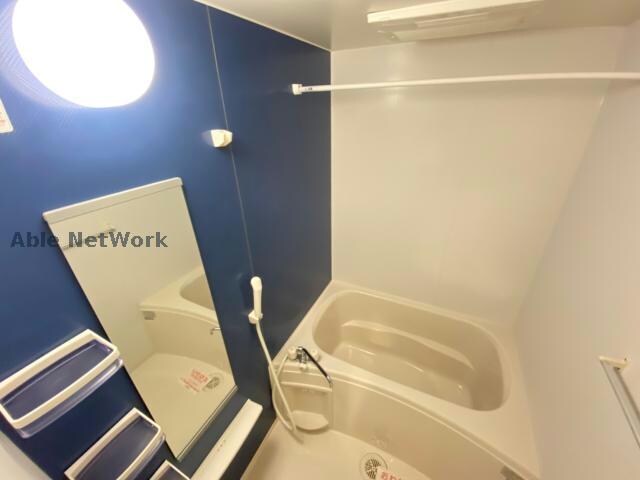 物件内観写真4　(※同型反転　現況優先)