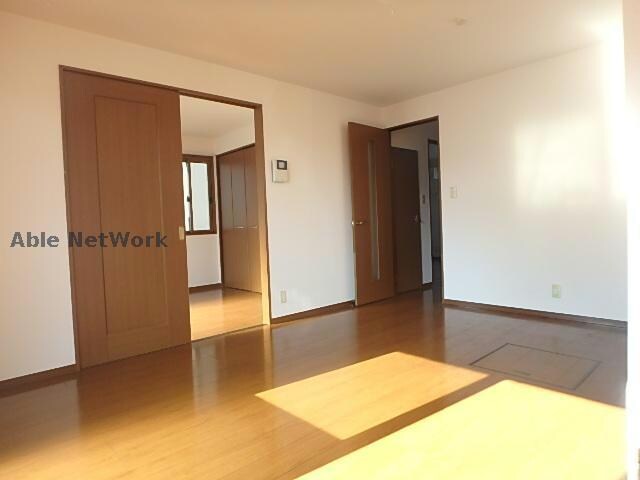 物件内観写真4　(※同型・現況優先)