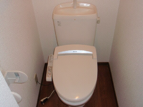 トイレ(同型モデル)
