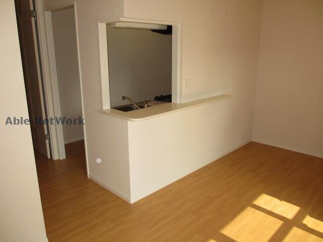 物件内観写真4　(同型モデル)