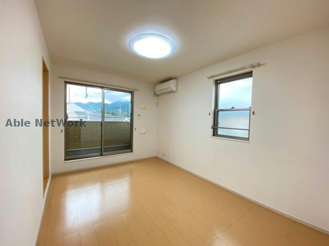 物件内観写真3　(※現況優先)