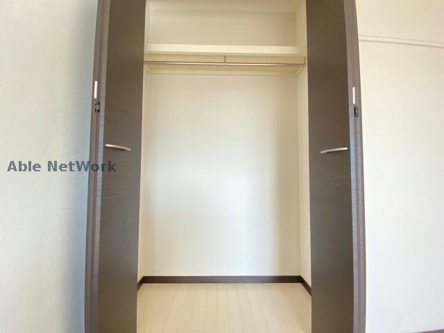 物件内観写真9　(※同型タイプ　現況優先)