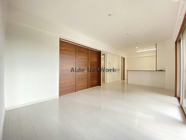 物件内観写真3　(同型タイプ　現況優先)