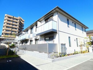 シャーメゾンイセリア外観写真