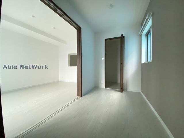 物件内観写真4　(同型反転タイプ　現況優先)