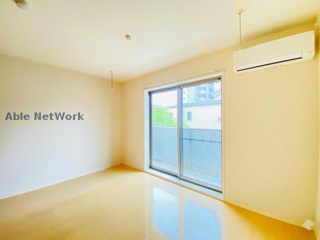 物件内観写真10　(同型反転　現況優先)