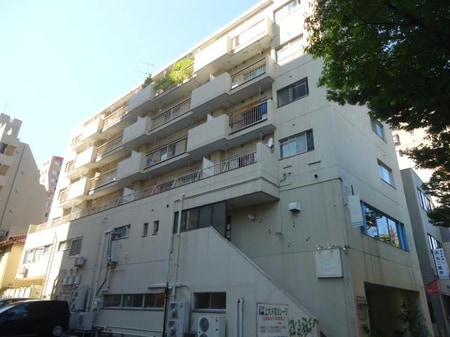サンシャイン新飯田屋外観写真