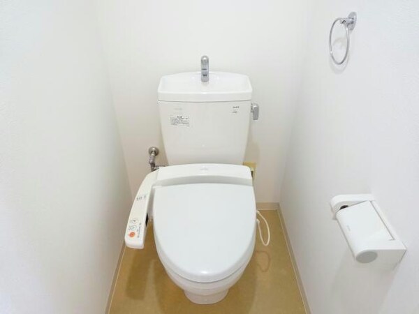 トイレ(間取り反転部屋参考写真)
