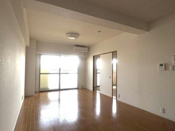 リビングダイニング