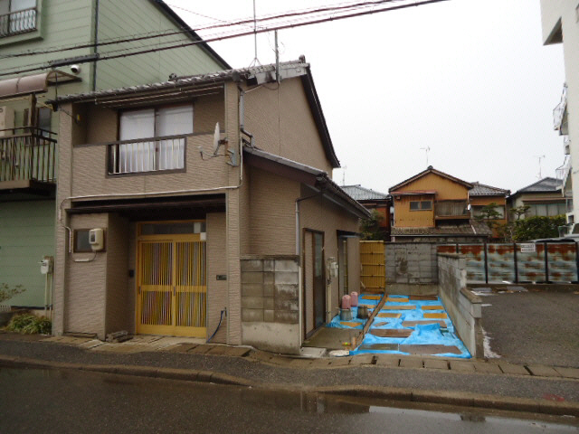 川岸町貸家