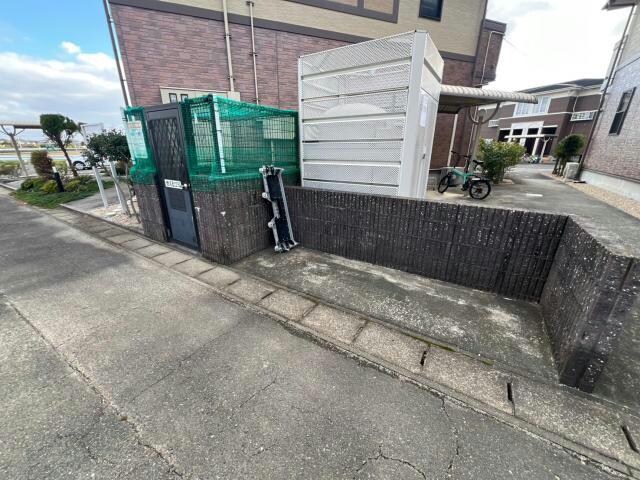 物件外観写真4　