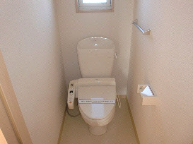 物件内観写真8　(便利な洗浄機能付き便座♪)