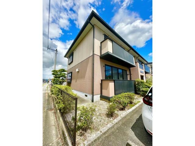 メゾンパークサイドの物件外観写真