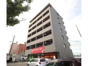 クレッセント駅前外観写真