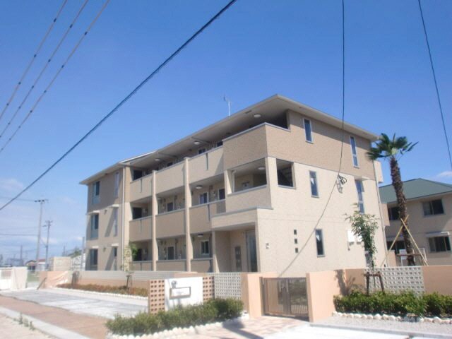 アダージョⅢの物件外観写真