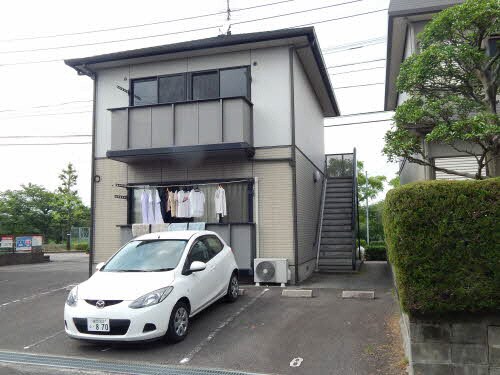 第二ユーカリアパートの物件外観写真