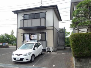 第二ユーカリアパート外観写真