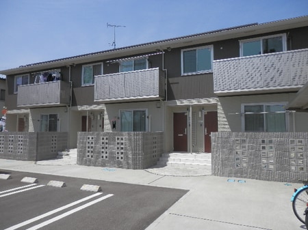 シャルムハウス大財外観写真