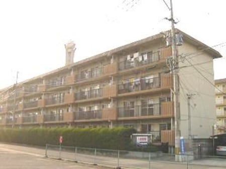 あかかべマンション外観写真