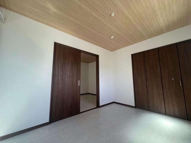 物件内観写真3　(別部屋参照)