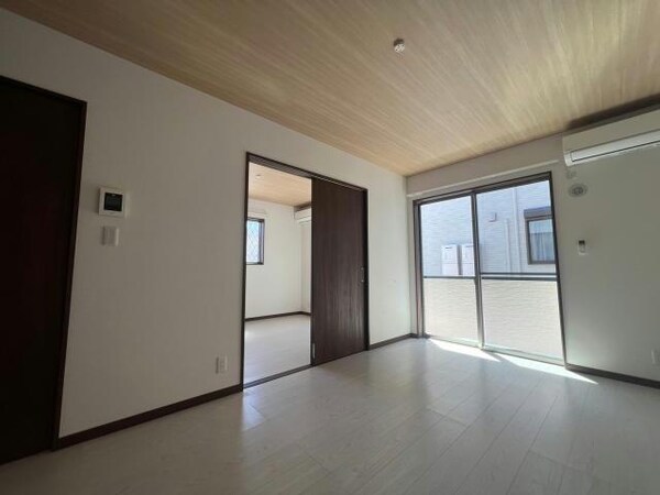 リビングダイニング