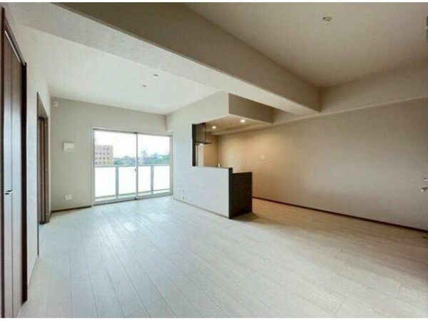 リビングダイニング