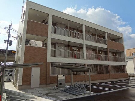 シャルモントゥⅡ外観写真