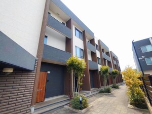プレミアム県庁前外観写真